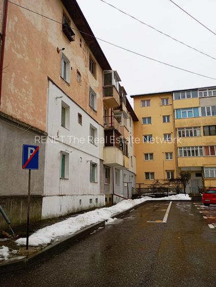 SUPER OCAZIE – Apartament 2 camere decomandat, Sinaia –  Preț: 50500 EUR - 3