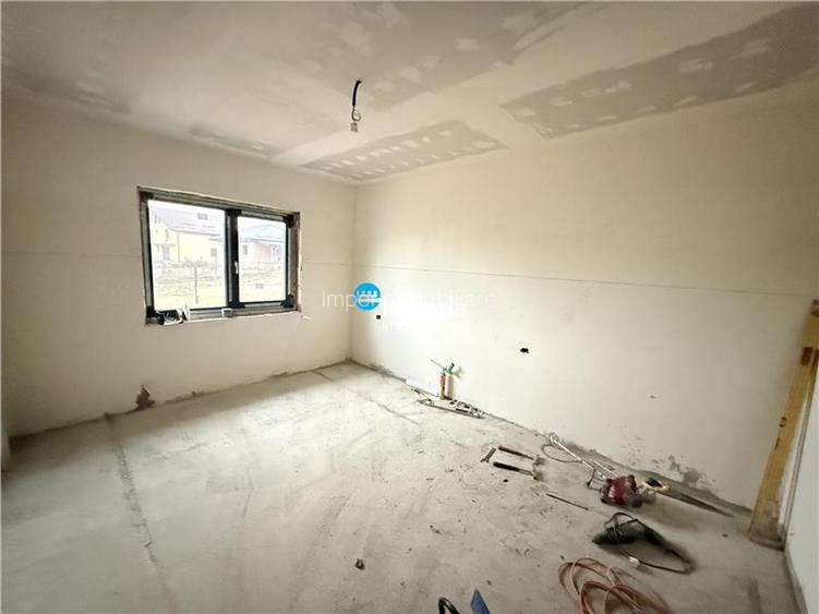 Casă parter cu beci și terasă – zonă liniștită, l& - 6