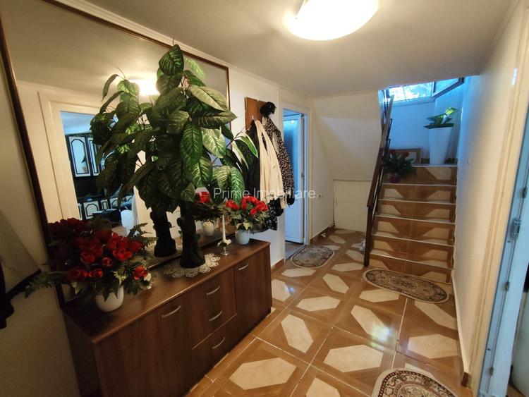Casa Individuală 4 camere, 180 mp, zona Cugir - 8