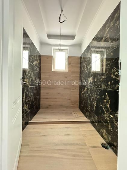 Duplex despartit prin camera tehnica - 4 camere Toate Utilitatile - 13
