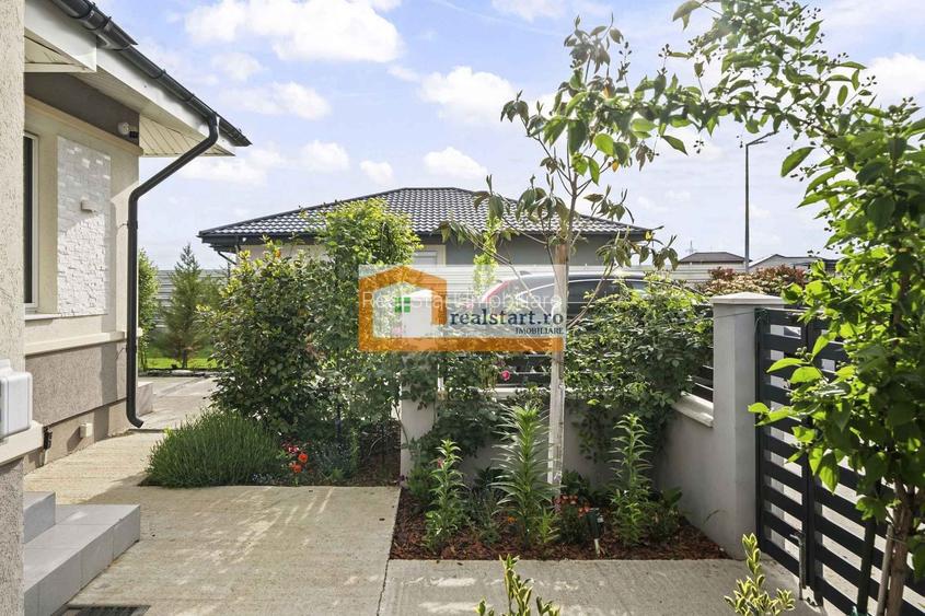 Langa Padure, Vila P+Pod , 1500mp teren,  terasa 40mp,  complex securizat - 24