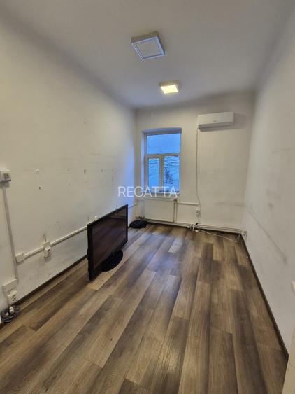 Piata Victoriei - 10