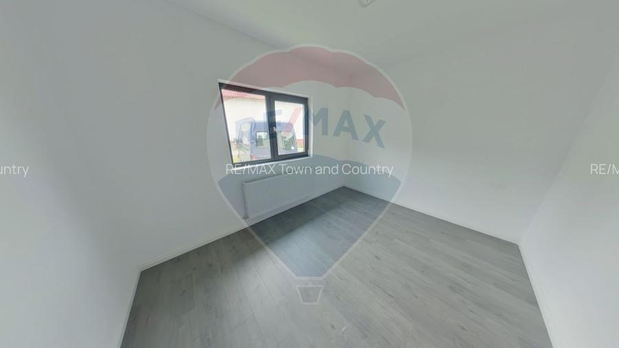 Casă / Vilă cu 4 camere de vânzare în zona Nord-Est - 8