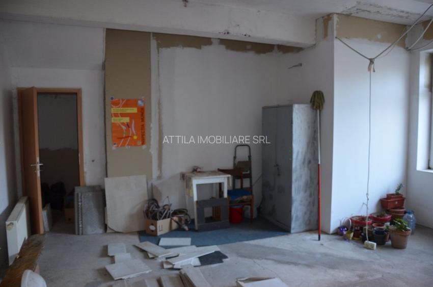 Sagului spatiu 105 mp 1050 euro+TVA - 4