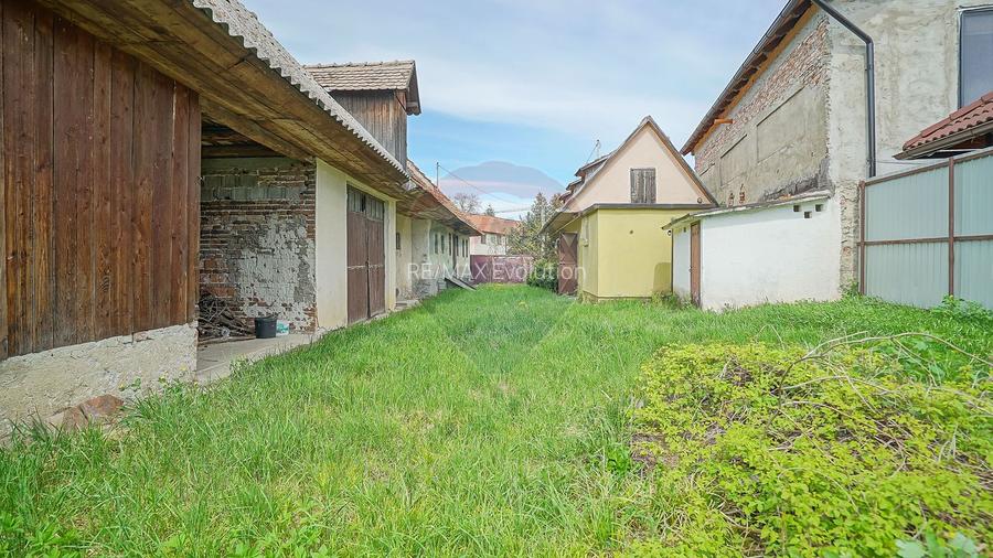 Casă / Vilă cu 4 camere de vânzare - 6