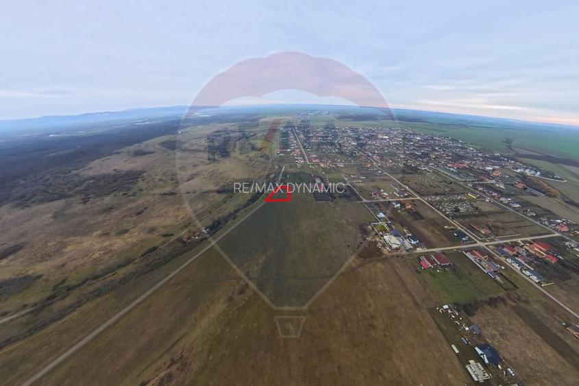 Teren generos cu două fronturi, Frumușeni – zonă în dezvoltare - 8