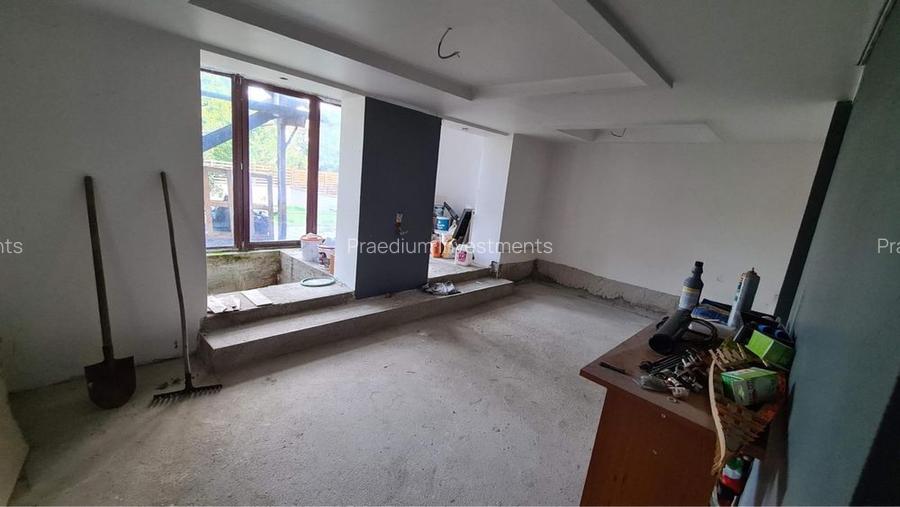 Casa individuală 7 camere in Andrei Mureșanu - 2