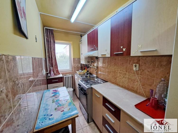 Vanzare apartament doua camere in Cugir, etaj 1 - 6