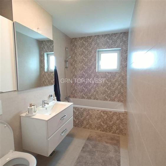 Apartament modern 3 camere terasa si parcare zona centrala - 12