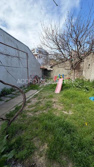 Casă  3 camere  în zona Trocadero - 4