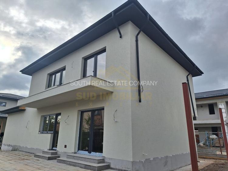 Casa individuala  P+1+Pod - 350 mp teren-STR.SCOLII - 6