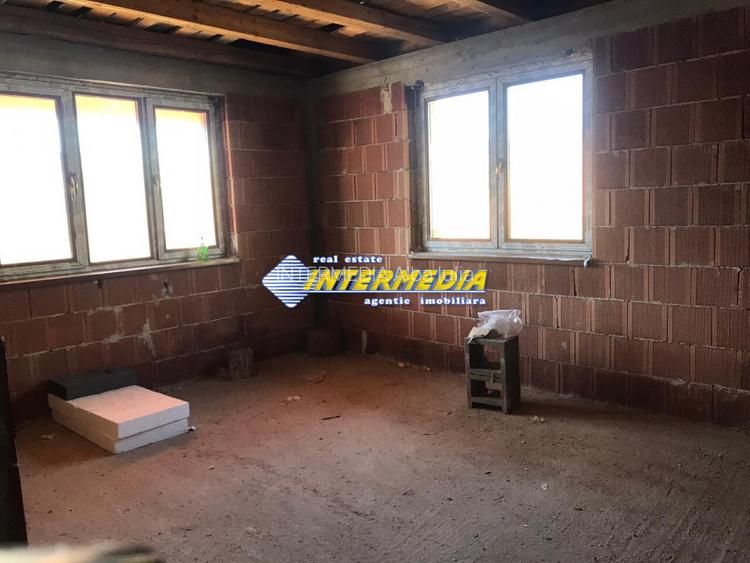 De vanzare Casa P+E+M cu 800 mp. teren,  semifinisata, in Paclisa, cu utilitati - 4