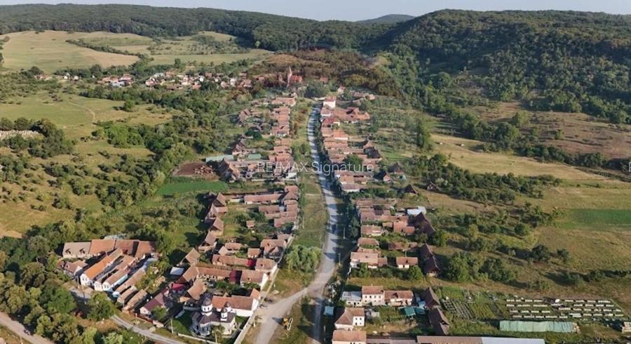 DE VANZARE Teren intr-un colț de Transilvanie autentică - 9