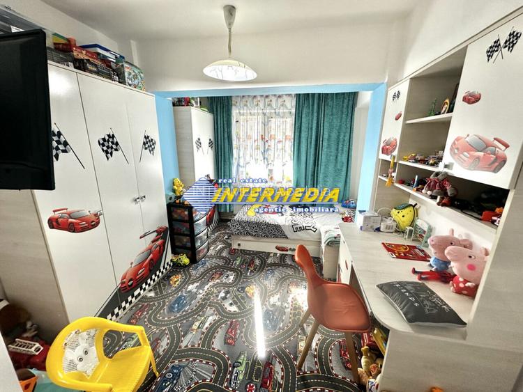 Apartament cu 3 camere decomandat de vanzare ultracentral  mobilat - 10