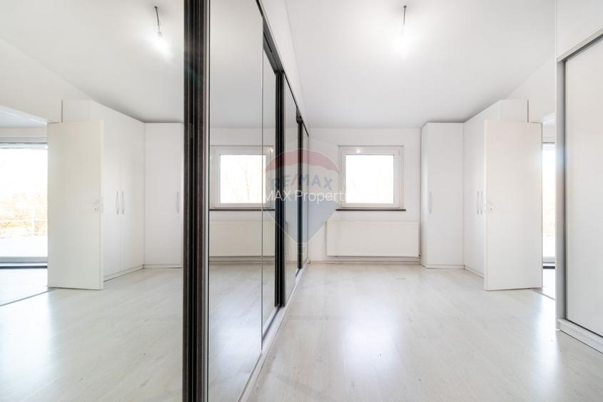 Vanzare Vila 5 camere cu terase mari si priveliste directa la lac - 4