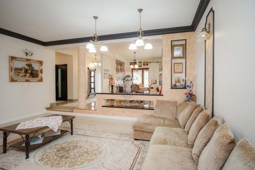 0% Comision - VILA de LUX de vânzare – Cu iaz natural - 4