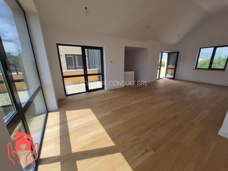 METROU LAMINORULUI (Meadows)- Vila cu priveliste catre lac, libera, comision 0% - 26