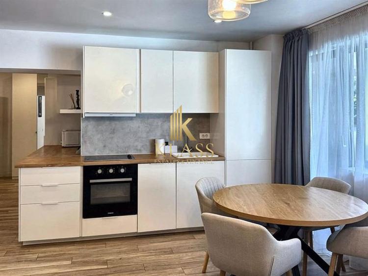 Apartament 3 camere | Piata Victoriei | Centrala | 2 bai | 2 terase