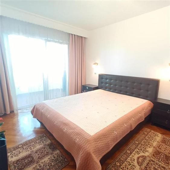 Apartament 4 camere decomandat si 2 balcoane Strand