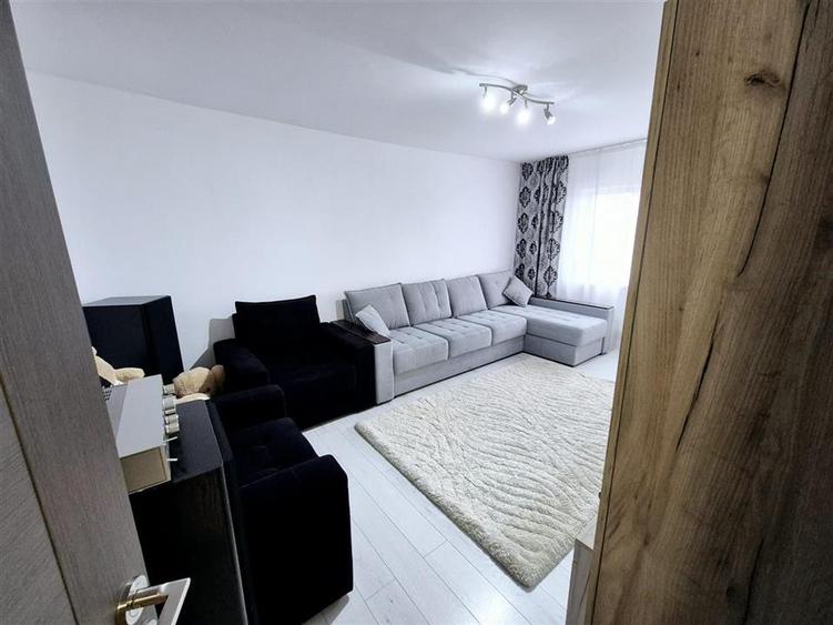 Apartament cu 3 camere de vanzare