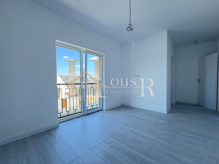 Duplex cu dormitor la parter. Bucatarie inchisa. Strada asfaltata !