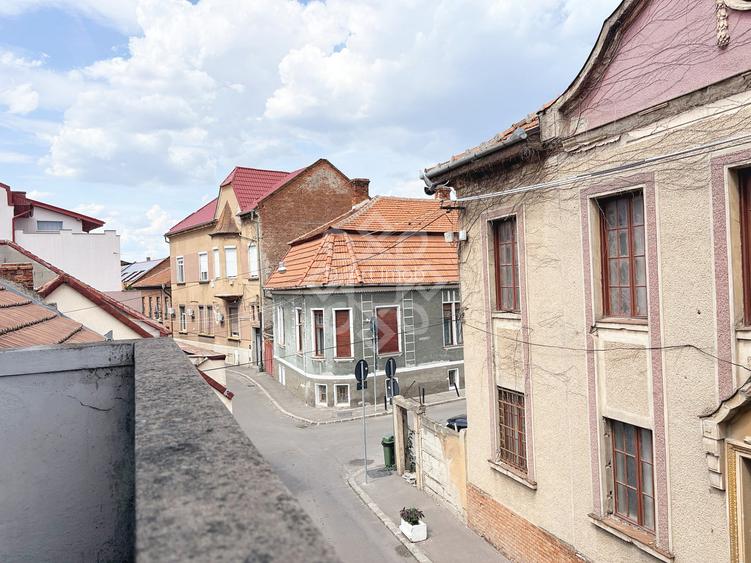 Casa de vanzare ultracentral in Oradea, strada Postavarului - 17