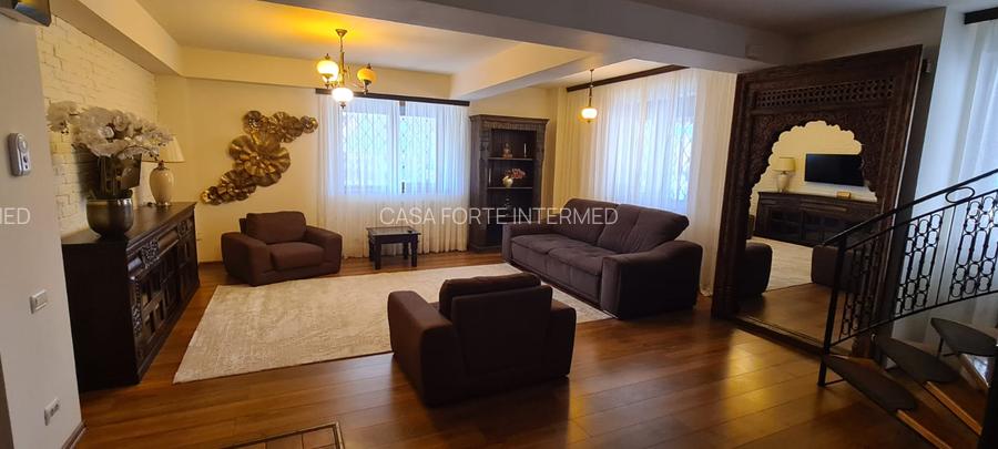 Duplex de lux în centrul stațiunii Mamaia – Eleganță la malul mării  270000 € - 5