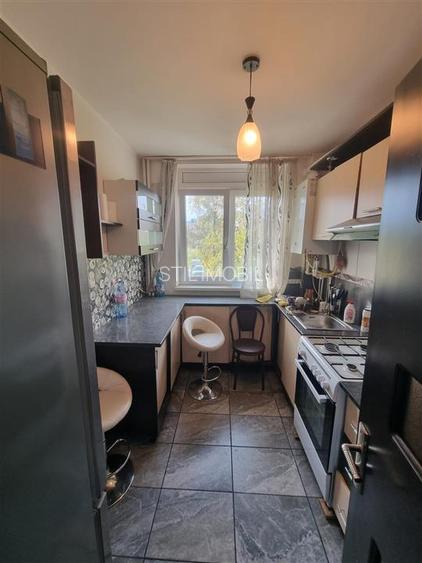 Cartier - Podu Ros - Ap. 3 camere - Pret Cash - 58 mp, etaj 1. - 8