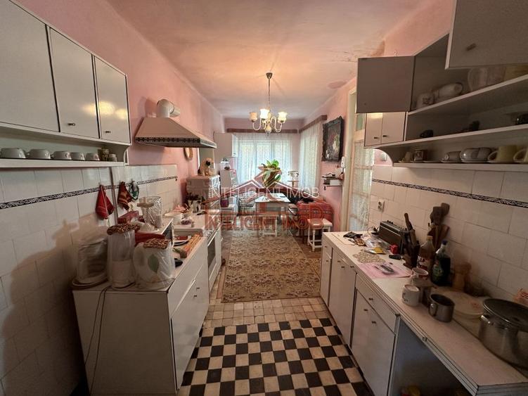 Casa de vanzare cu 3 camere in Medias zona centrala - 8