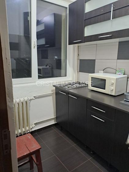 Garsonieră decomandată de închiriat Apărătorii Patriei - 3