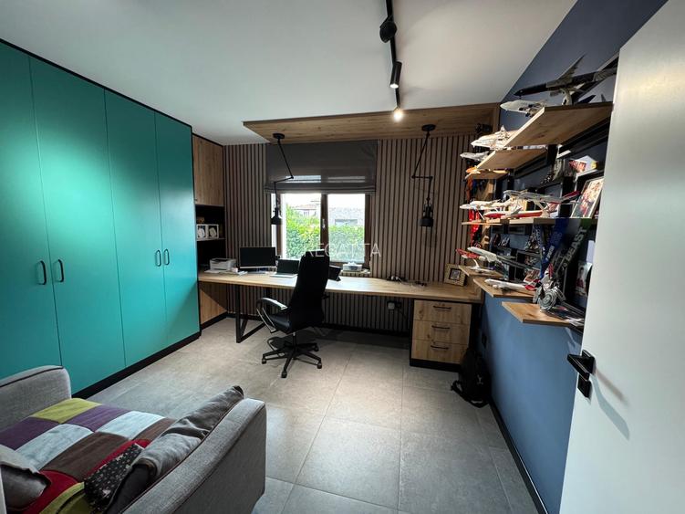 VILA COCHETA CU TEREN GENEROS,  PANOURI FOTOVOLTAICE 11KW SI GARAJ - 34