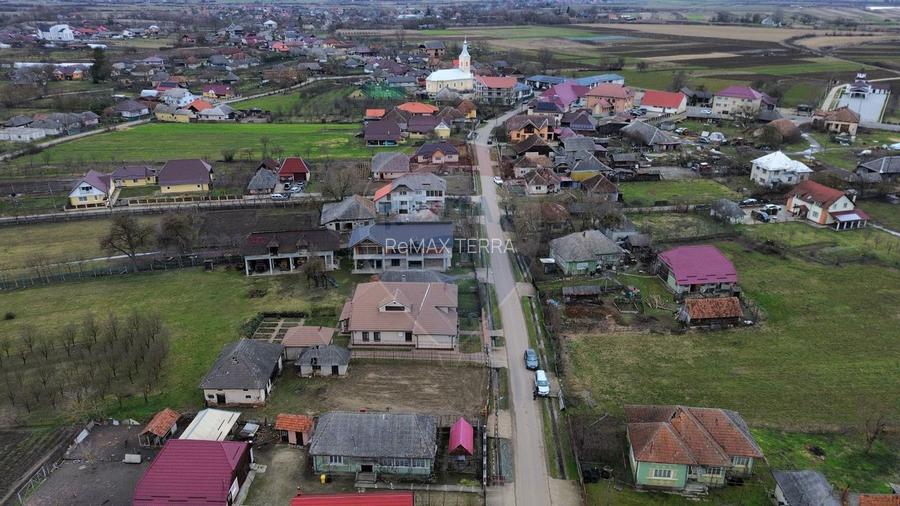 Constructie de caramida cu 3 camere de vânzare in centrul com. Salsig - 14