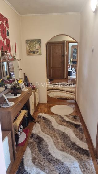 Apartament 3 camere de vanzare - Ostroveni, zona Pieței, decomandat, 71,29 mp - 6