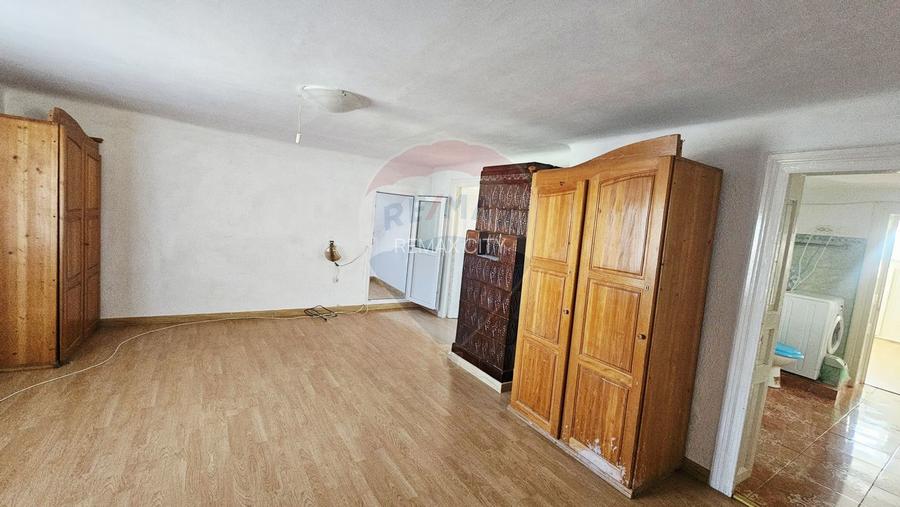 Apartament cu 3 camere de vânzare în zona Central - 2