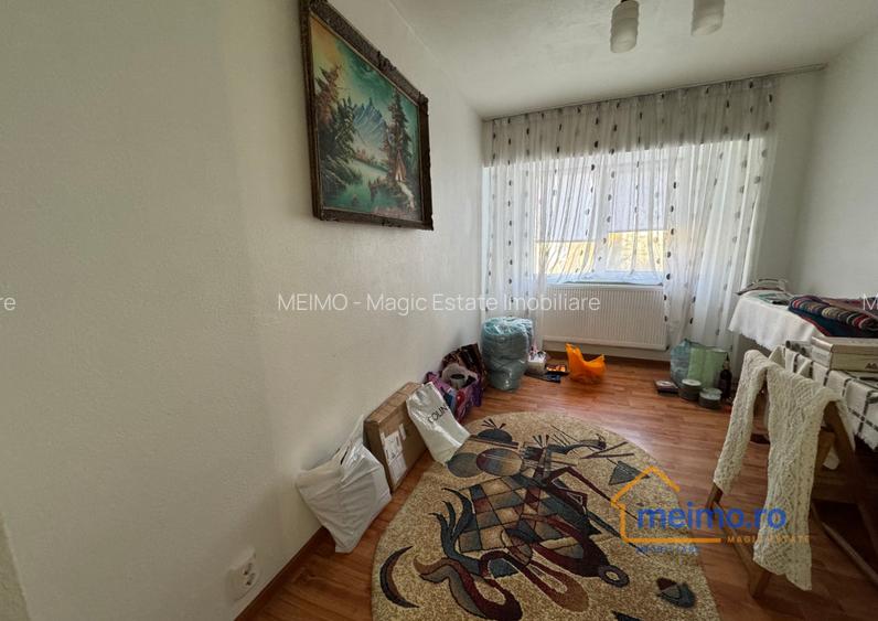 Apartament de 4 camere, liber de la 1 noiembrie - 2