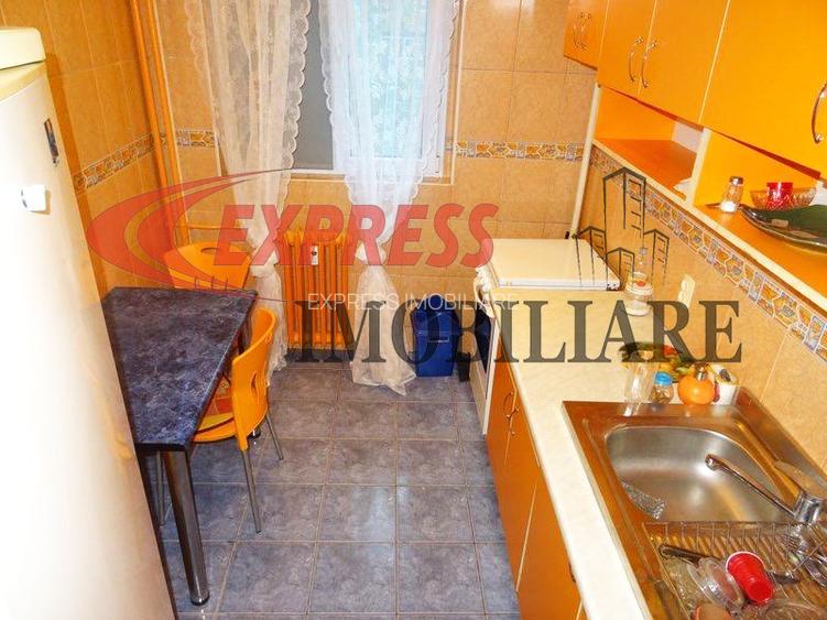 Titan, 1 Decembrie 1918, Penny - 2