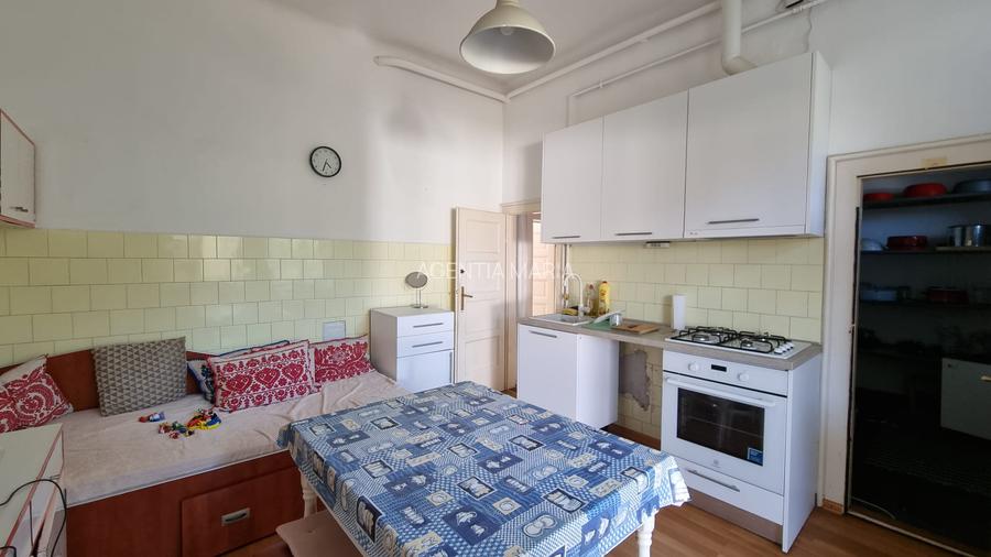 Casa individuala cu teren 421 mp zona Titulescu - 6