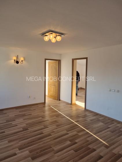 Proprietate generoasa- Casa cu 4 dormitoare si o curte mare - 15