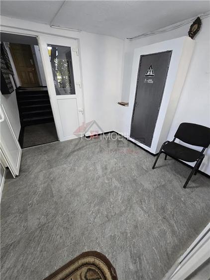 Mircea cel Batran, 3 camere decomandat, geam la baie, etaj intermediar - 5