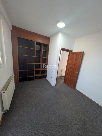 Apartament de 6 camere in vila  - 12