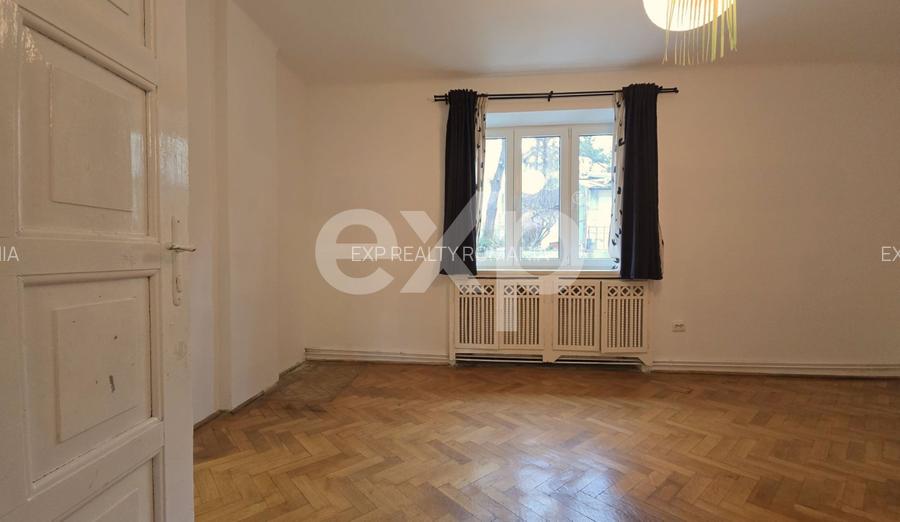 Apartament 3 camere de închiriat – Centrul Istoric, Str. Mihai Eminescu - 12