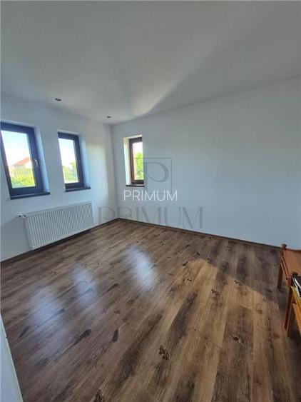 DUPLEX 5 CAMERE - ZONA LINISTITA - TOATE UTILITATILE - GATA DE MUTAT - 24