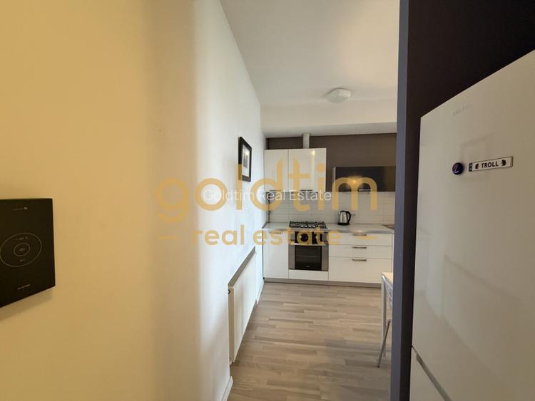 SUPER LUMINOS / 2 BAI / PRIVELISTE UNICA/ SPATII DEPOZITARE - 40