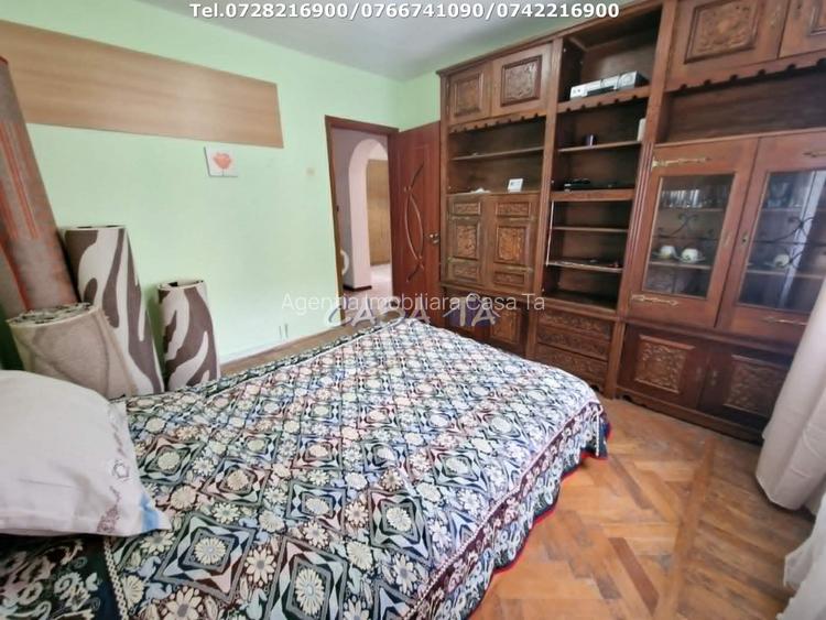 Apartament 3 camere, situat in Targu Jiu, Str. G-Ral Christian Tell - 7