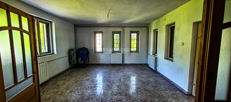 Complex imobiliar format din 2 Vile si un teren generos de 3659Mp - 8