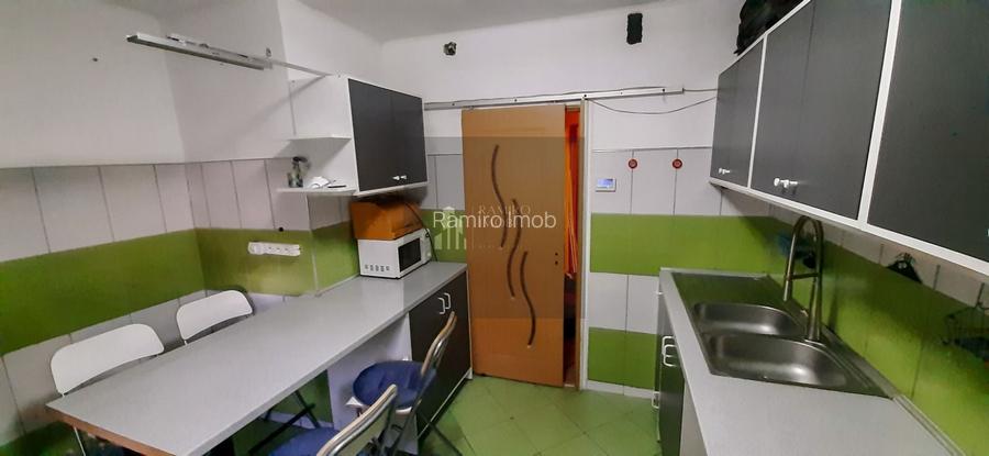 Apartament 3 camere, decomandat, 13 Septembrie - 6