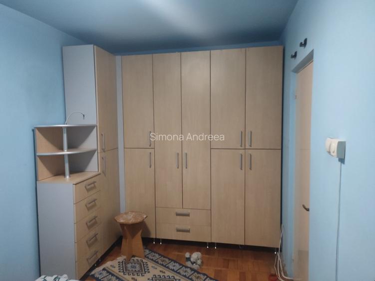 Închiriez apartament 2 camere - 4