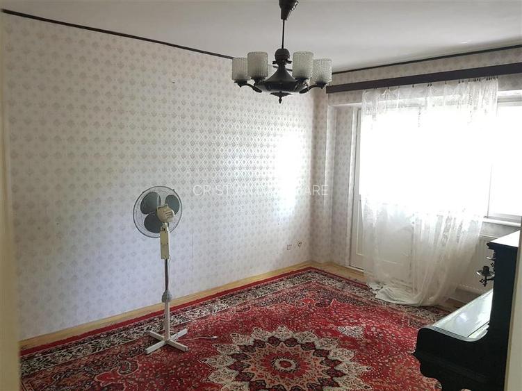 Apartament 3 camere, 70mp, zona Garii, etaj 1 - 2