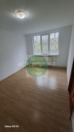 Apartament 2 camere, decomandat, zona Scoala nr. 11, Roman Neamt - 6