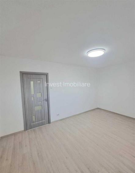 DE VANZARE-APARTAMENT 2 CAMERE-DECOMANDAT-MIRCEA CEL BATRAN - 3